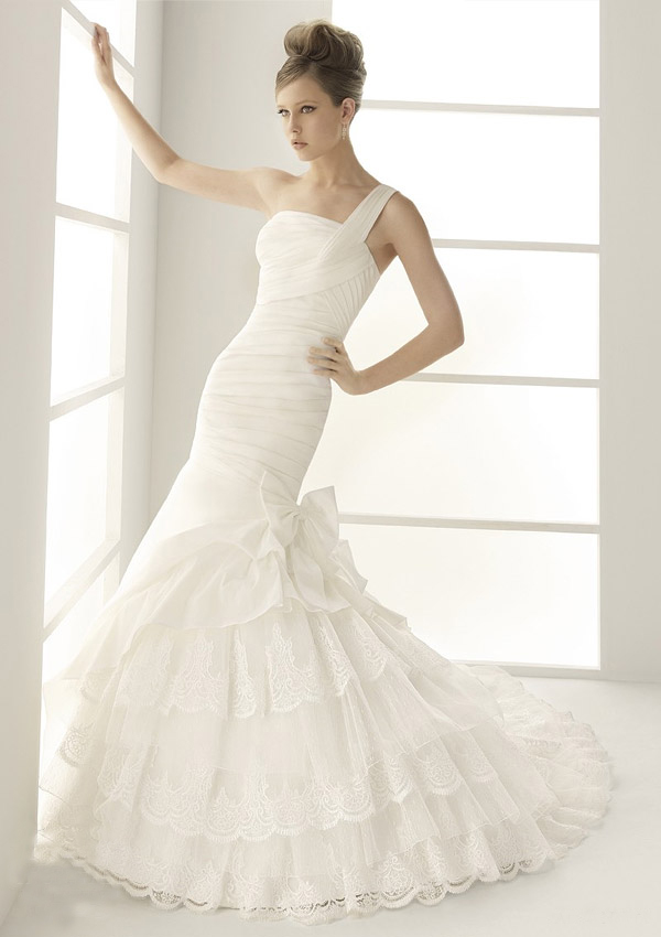 Alma Novia One Shoulder Wedding Dresses 2011 Bridal Collection