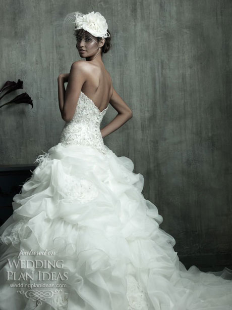 Wedding Dress Trends for 2012
