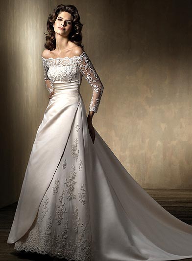 This long sleeve wedding dresses look certainly sophisticated 