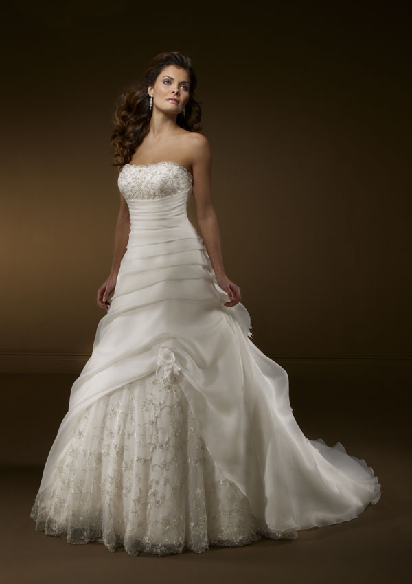 Romantic A Line Strapless Lace Embroidery Train Wedding Dress