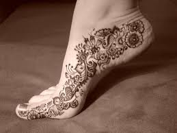 mehndi henna body painting 13