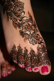 mehndi henna body painting 17