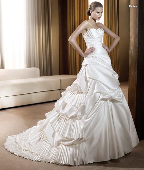 Classical Elegant Strapless Satin Wedding Dress Bridal Gown